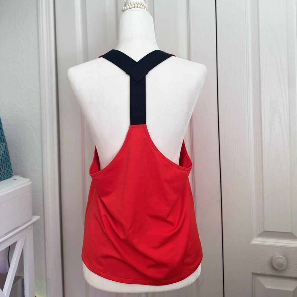 Under Armour T-back Straps Tank (M) - Picture 2 of 5